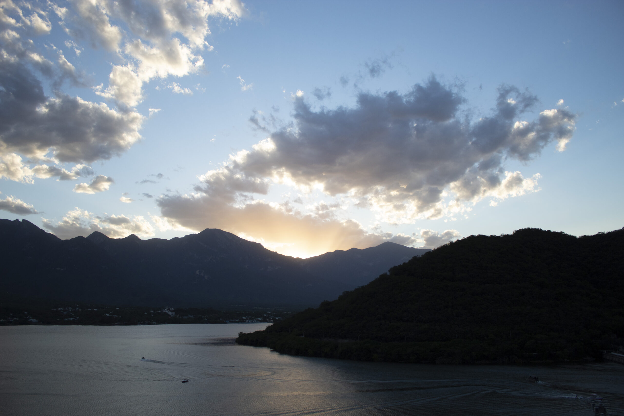 Erick-Roman-Valenciano-Salas-Atardecer-en-la-Presa-de-la-Boca-Amantes-de-la-Naturaleza