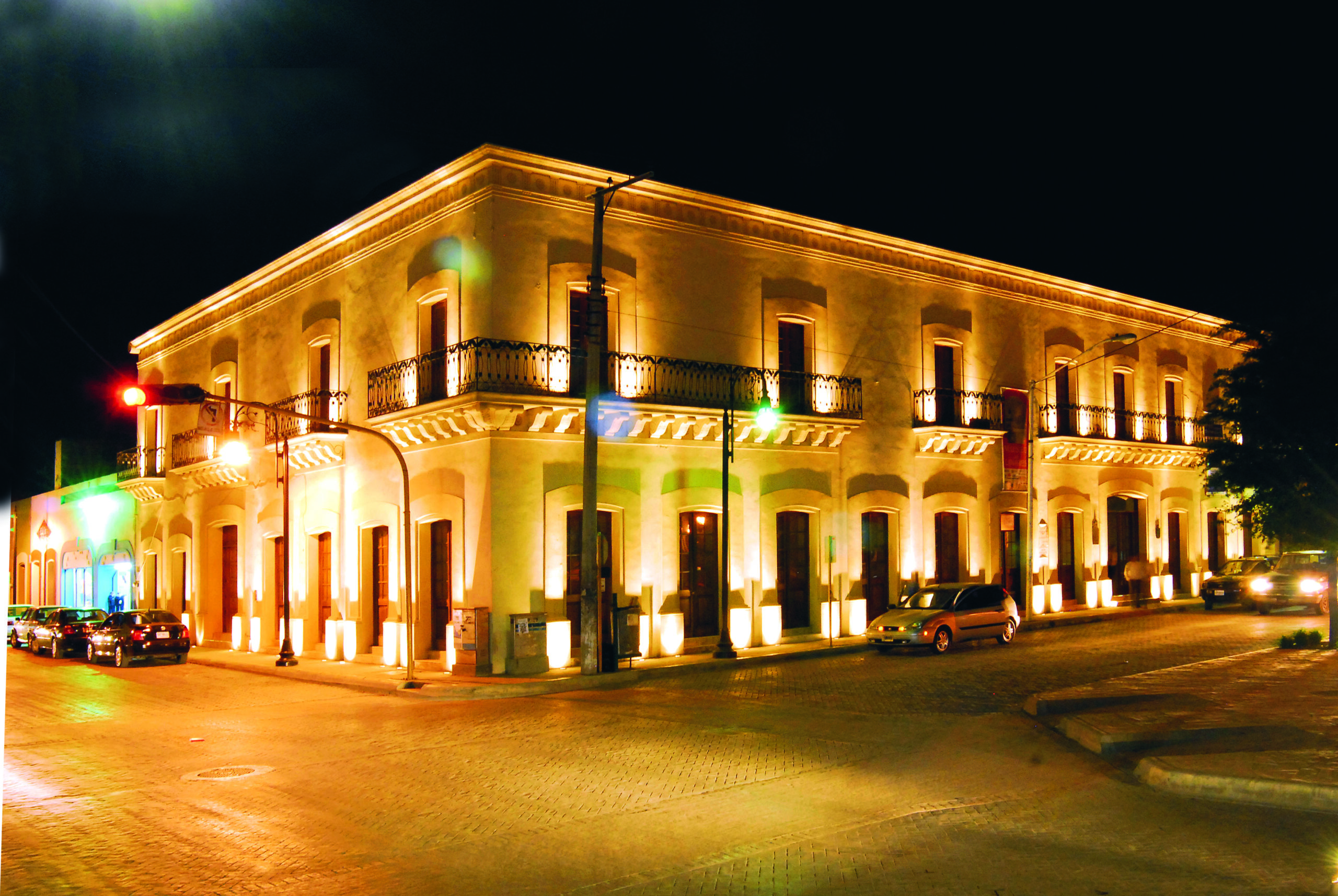 MUSEO DE LINARES - NOCHE